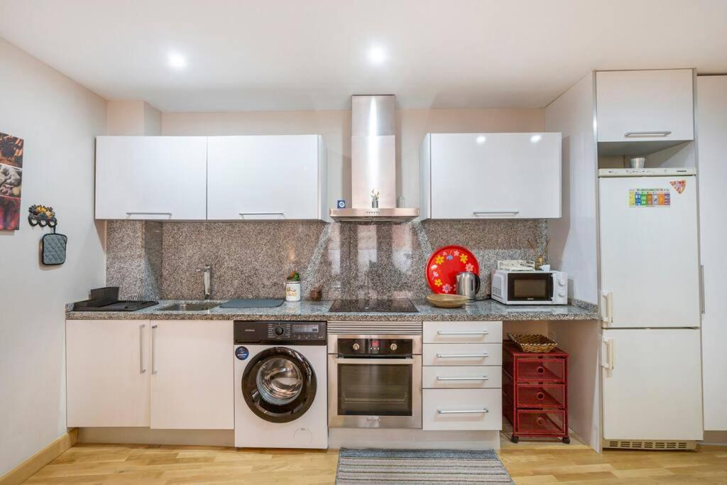 Marieta Apartment By The Castle With Ac Аликанте Екстериор снимка